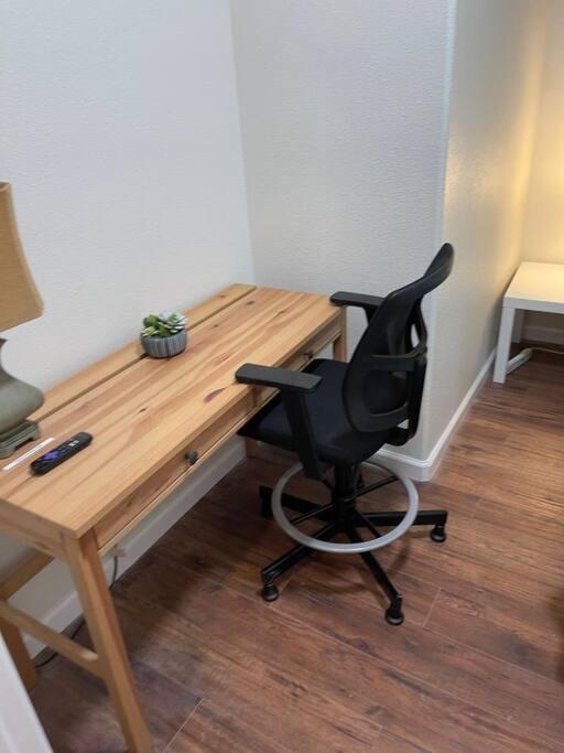 Brand New 2Br Cute Blue Led In North Fresno Leilighet Eksteriør bilde