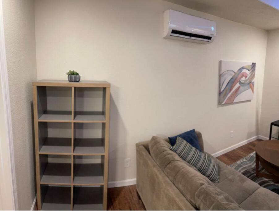 Brand New 2Br Cute Blue Led In North Fresno Leilighet Eksteriør bilde