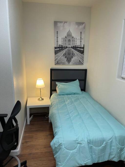 Brand New 2Br Cute Blue Led In North Fresno Leilighet Eksteriør bilde